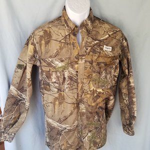 Men's XS Magellan Camou Fishing Shirt Angler Fit Button Down Shirt